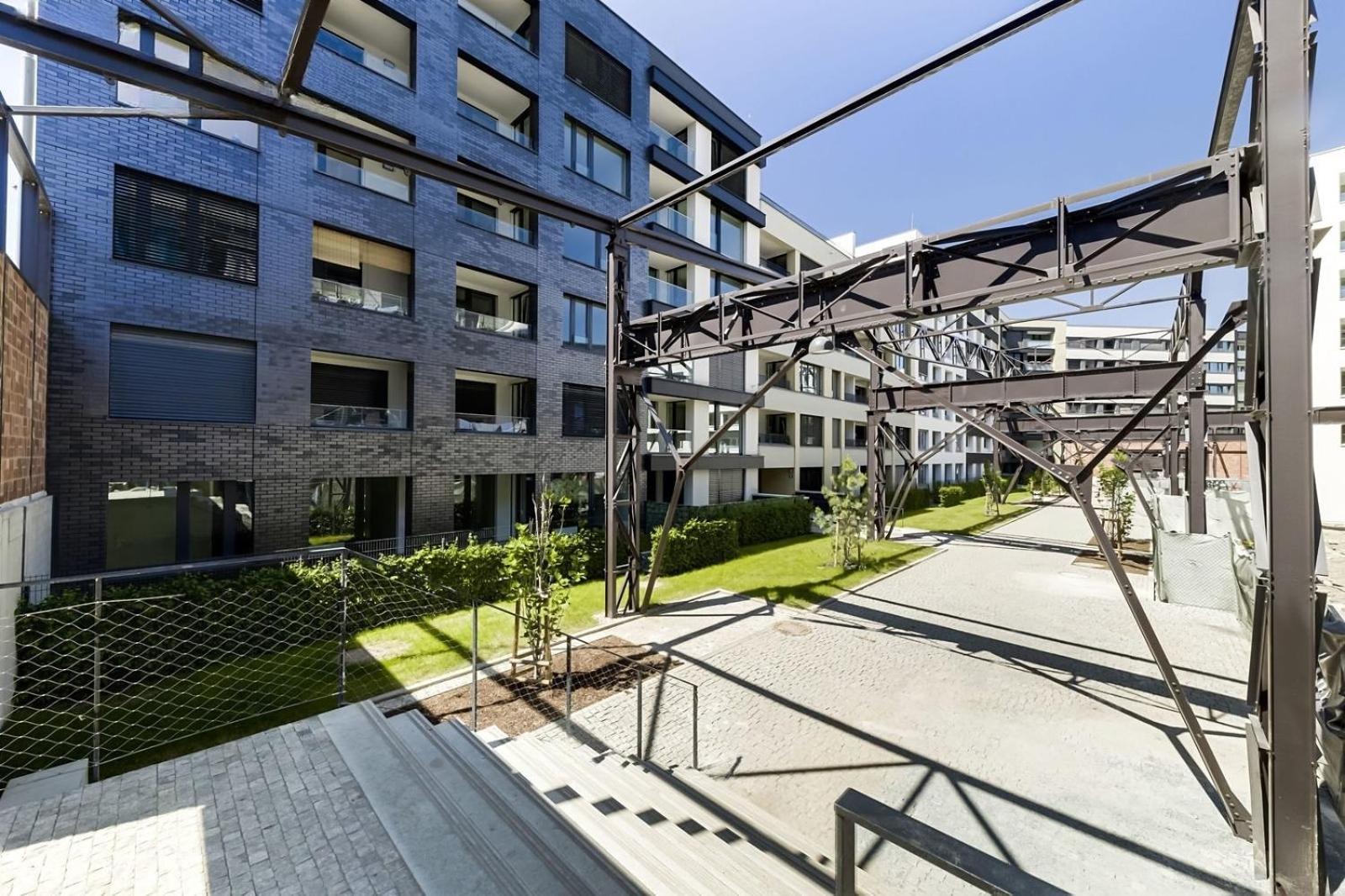 Apartmán Holesovice Delight: Modern Comfort With A Twist In 7