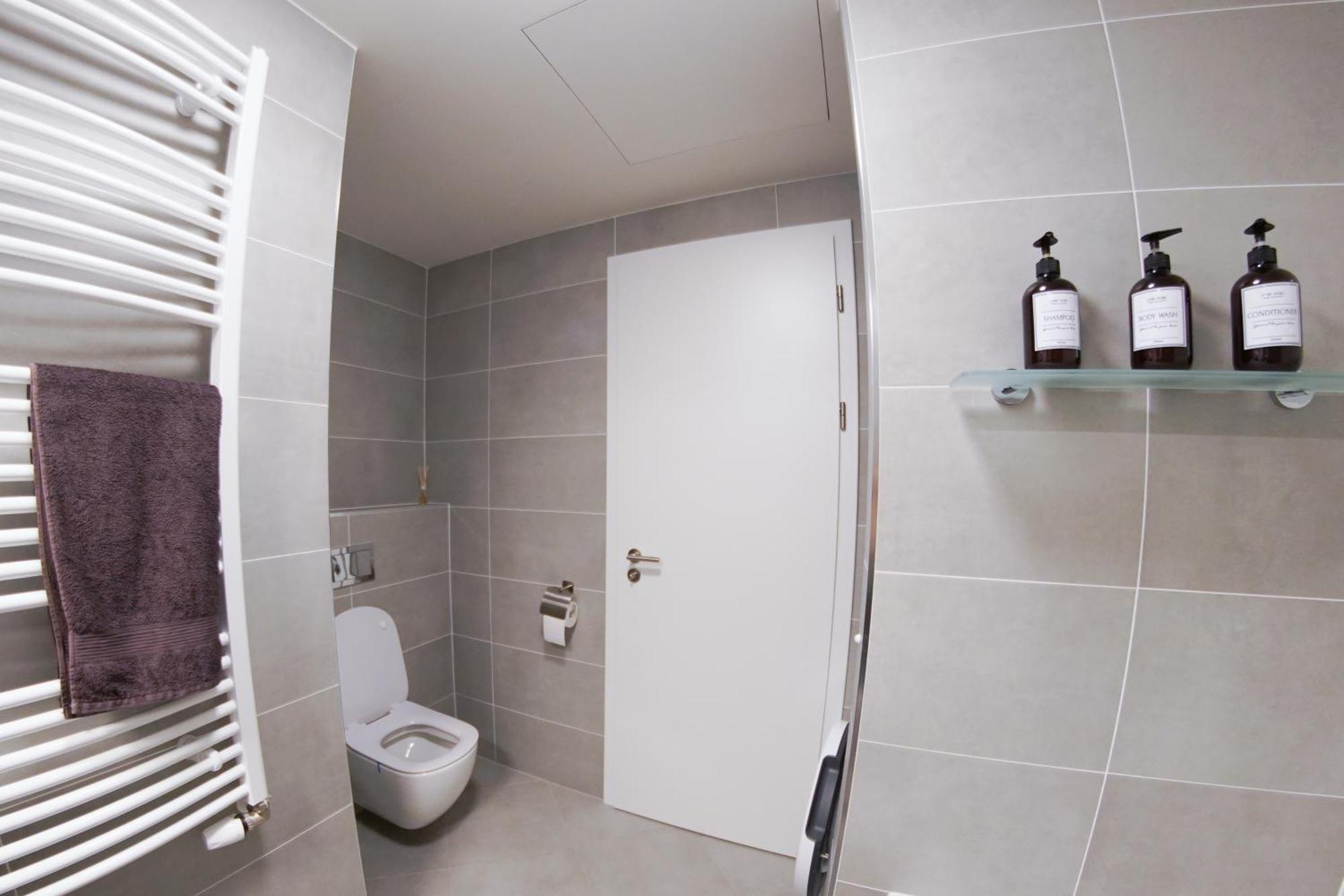Holesovice Delight: Modern Comfort With A Twist In 7 Apartmán Praha