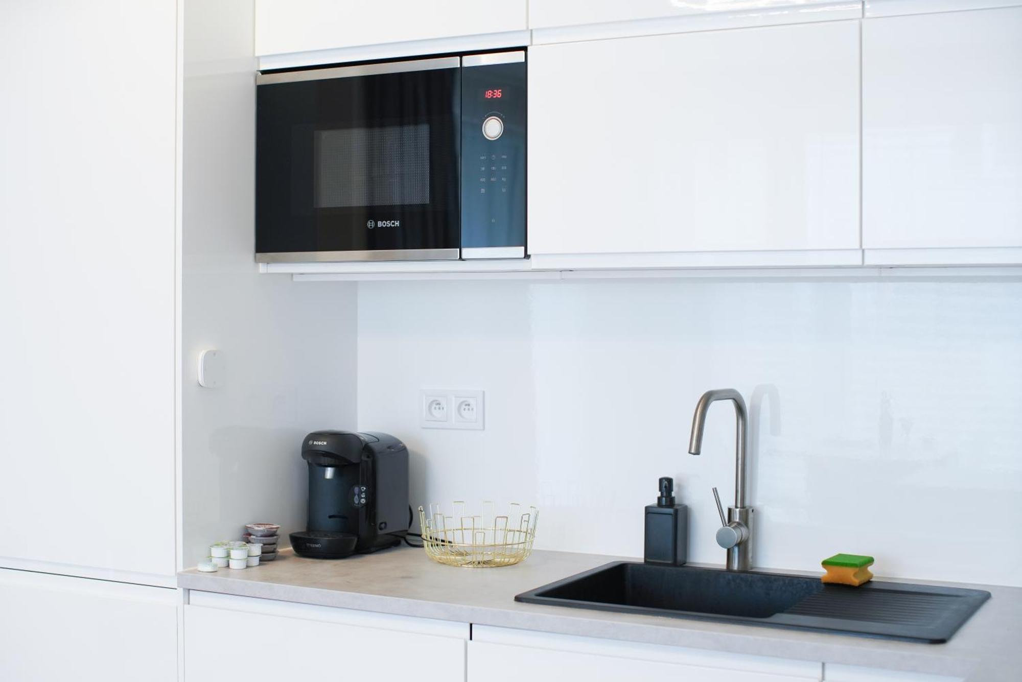 Holesovice Delight: Modern Comfort With A Twist In 7 Apartmán